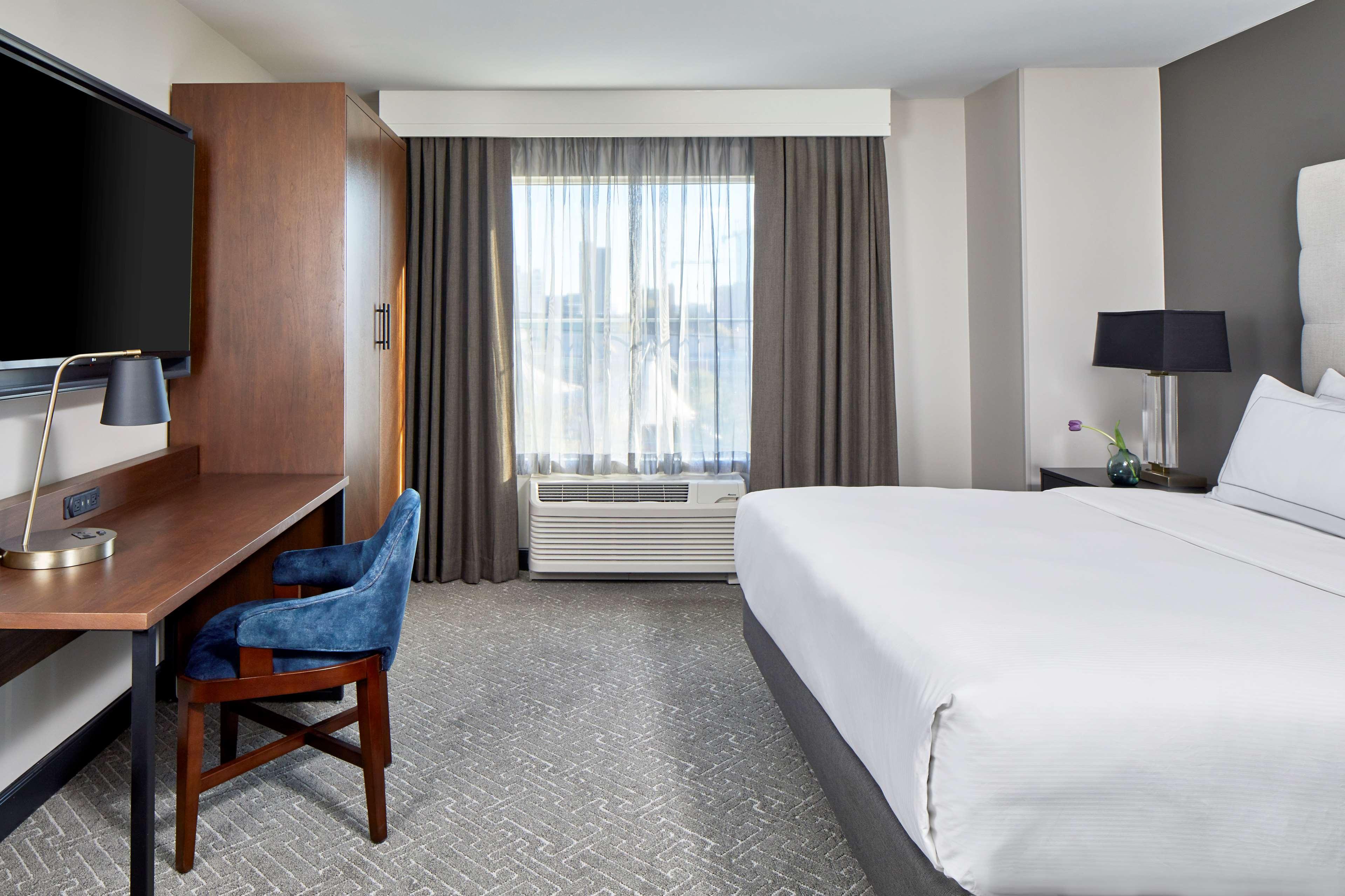 Cumberland House Knoxville, Tapestry Collection By Hilton Exterior photo